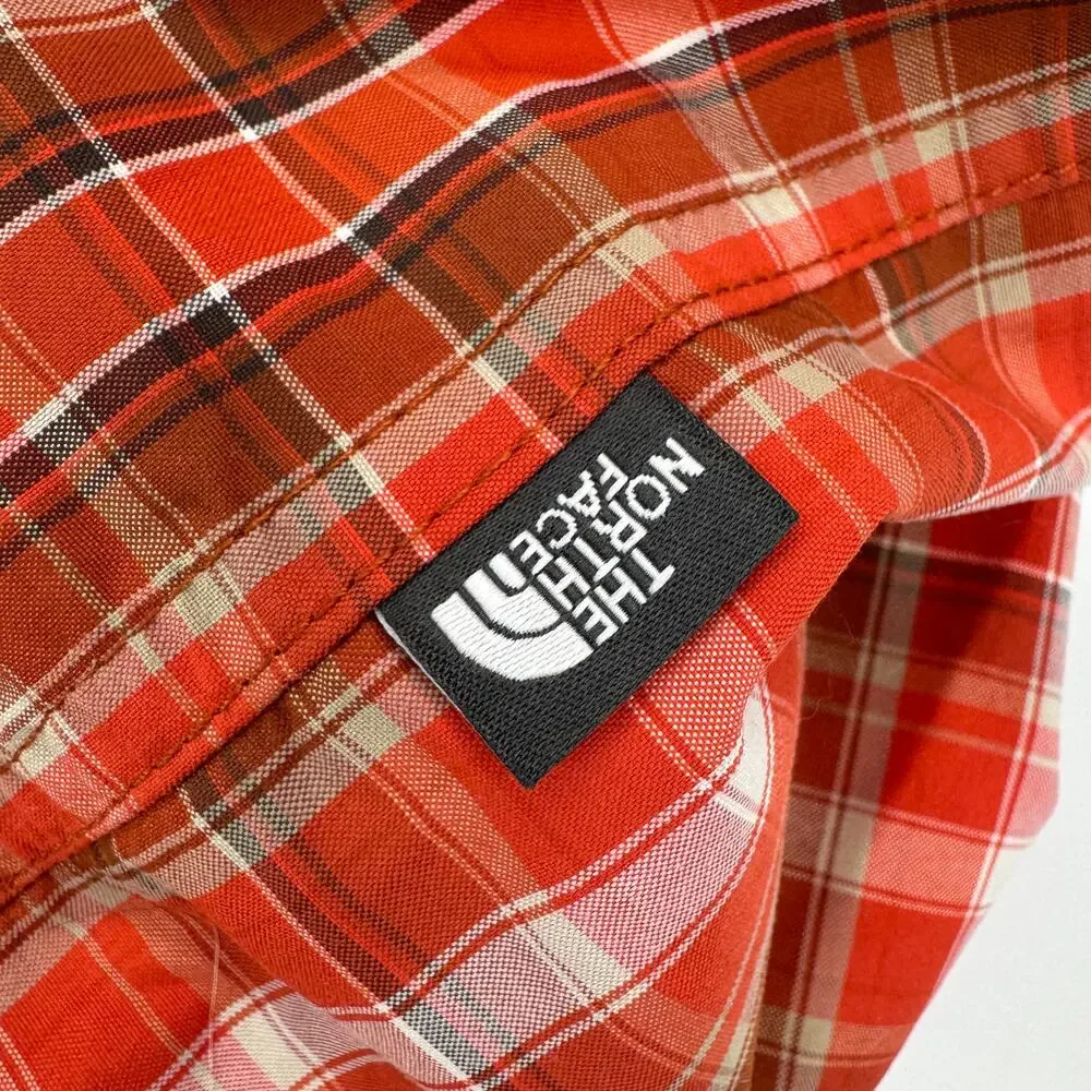 The North Face Shirt Mens Large Pine Knot‎ Orange Plaid Button Up Nylon Blend
